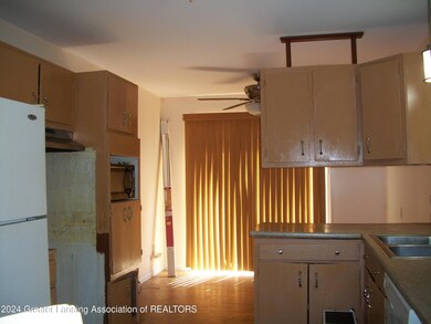 1617 Holly Way, Lansing, MI 48910 - photo 6