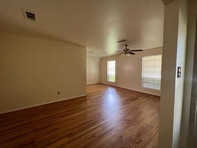 3206 Garapan St, Houston, TX 77091 - photo 3