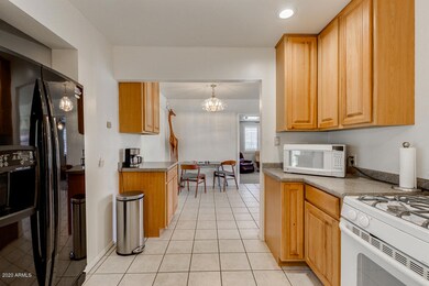 8048 N 12th St, Phoenix, AZ 85020 - photo 7