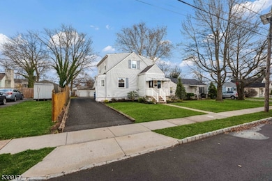 126 N Richards Ave, Somerville, NJ 08876 - photo 4