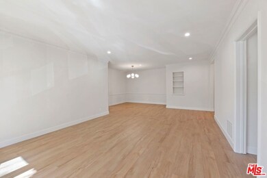 1252 N Crescent Heights Blvd unit 1, West Hollywood, CA 90046 - photo 2
