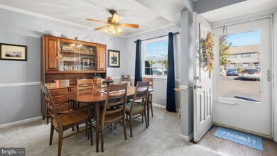 325 S Warminster Rd unit D-1 BLDG 4, Hatboro, PA 19040 - photo 3