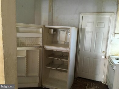 3027 Rayner Ave, Baltimore, MD 21216 - photo 7