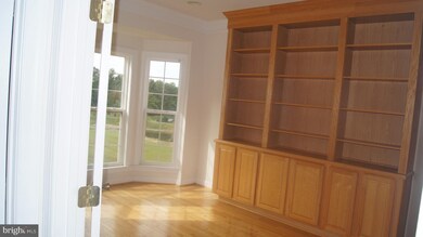 7110 Glen Pine St, Glenn Dale, MD 20769 - photo 4