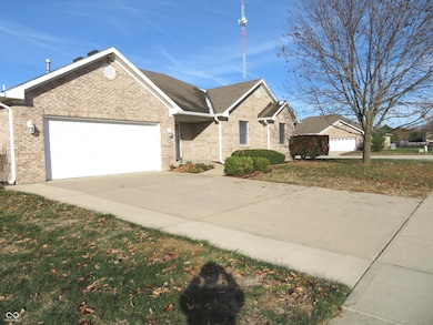 1804 Pine Cone Dr, Brownsburg, IN 46112 - photo 2