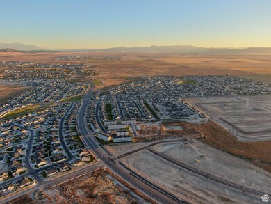 676 E Desert Willow Dr, Eagle Mountain, UT 84043 - photo 6