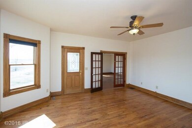 5743 W 4th St S, Newton, IA 50208 - photo 7
