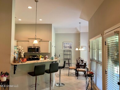 Eat-in Kitchen
