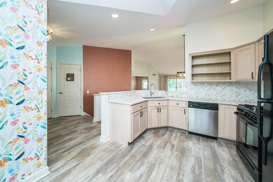 5311_Penrose_Lane_04