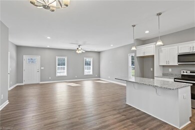 519 Kelly Cir, Asheboro, NC 27203 - photo 7