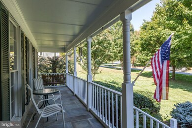 12608 Blue Mountain Ct, North Potomac, MD 20878 - photo 2