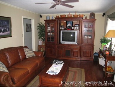 435 Northview Dr, Fayetteville, NC 28303 - photo 6