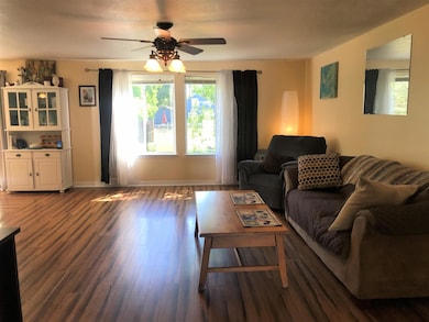 719 Newtown St, Medford, OR 97501 - photo 3