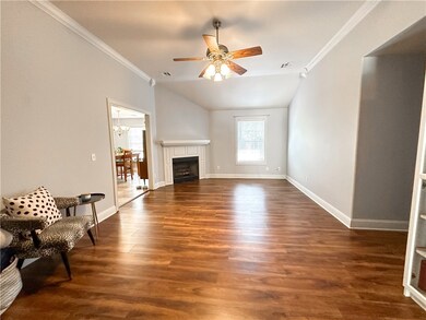 8 Warrington Dr, Bella Vista, AR 72714 - photo 4