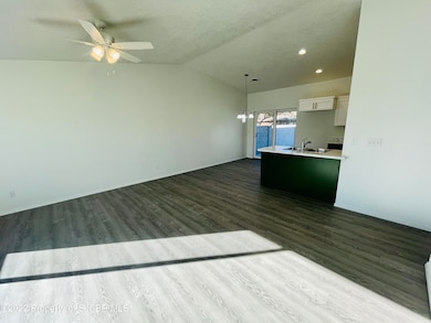 329 Valle Bonita Dr, Farmington, NM 87401 - photo 5