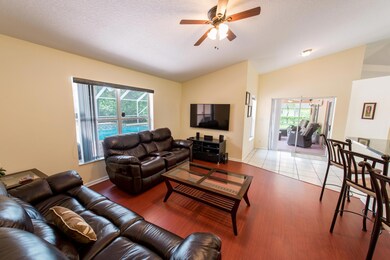 familyroom 2