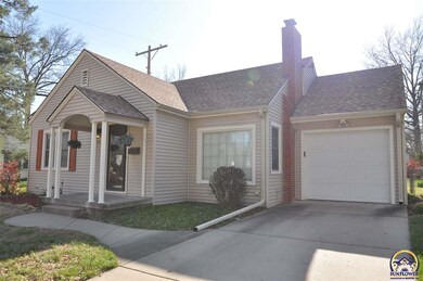 1237 SW Saline St, Topeka, KS 66604 - photo 2