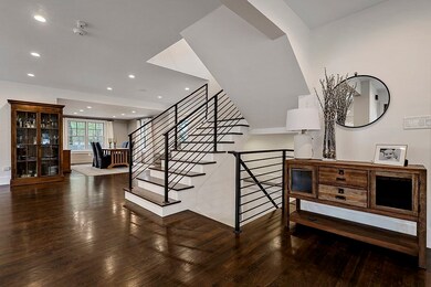 14 Oakland Cir, Wellesley Hills, MA 02481 - photo 2