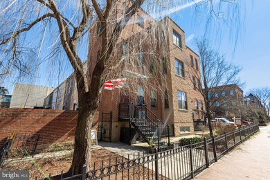 1301 1st St NW unit 2, Washington, DC 20001 - photo 2