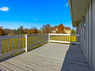 195 Clover Hill Ln, Barrington, IL 60010 - photo 6