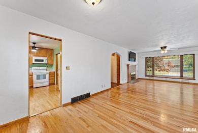 2721 30th Ave, Rock Island, IL 61201 - photo 3