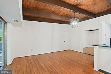 7857 Enola St unit 208, McLean, VA 22102 - photo 6