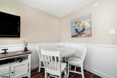 870 E 7th St unit 204, Ocean City, NJ 08226 - photo 4