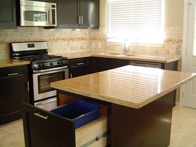 1447 Cheshire Ln, Houston, TX 77018 - photo 5