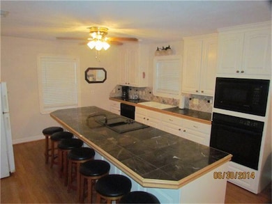 705 Cr 201, Sargent, TX 77414 - photo 6