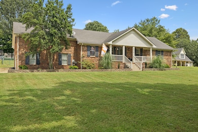 636 Vaughans Gap Rd, Spring Hill, TN 37174 - photo 2