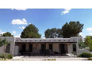 425 Linger Ln, Horizon City, TX 79928 - photo 2