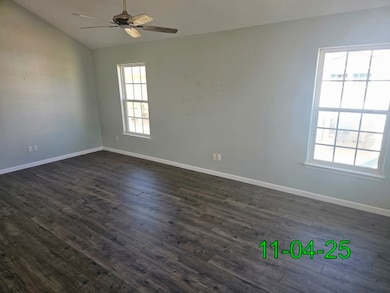 1549 S Commercial St unit 11, Aransas Pass, TX 78336 - photo 5