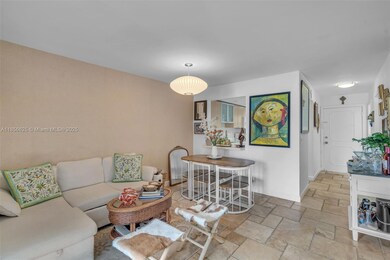 240 Galen Dr unit 314, Key Biscayne, FL 33149 - photo 3