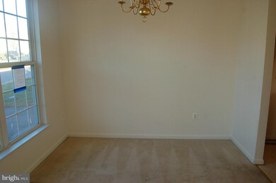 11203 Englewood Ct, Fredericksburg, VA 22407 - photo 5