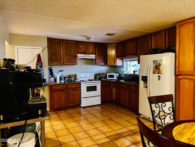 3326 N 39th Ave, Phoenix, AZ 85019 - photo 7