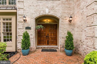 1008 Evonshire Ln, Great Falls, VA 22066 - photo 3