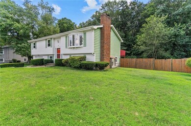 41 Hollow Cir, West Warwick, RI 02893 - photo 4