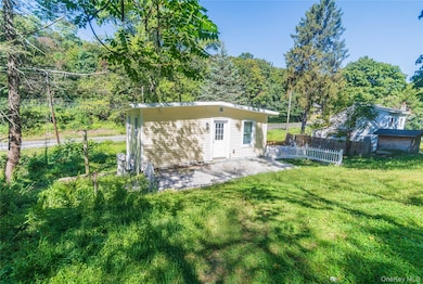 102 Dowling St, Newburgh, NY 12550 - photo 5