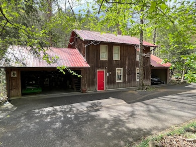 Suite by the Creek