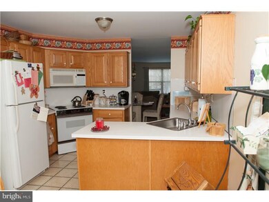 43 Cedar Ct unit 43, Royersford, PA 19468 - photo 5