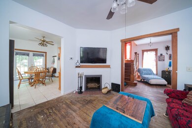 1324 W North - Living 2