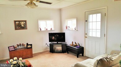 840 Three Mile Bank Ln, Edinburg, VA 22824 - photo 7