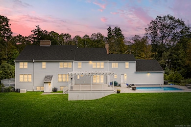 275 Talcott Notch Rd, Farmington, CT 06032 - photo 2