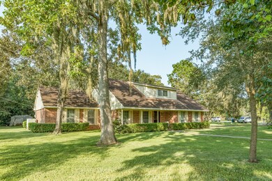 6934 Oak Bend Dr, Alvin, TX 77511 - photo 2