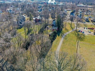 686 W Hill St, Wabash, IN 46992 - photo 4