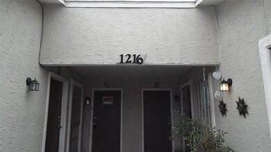 1216 Vista de Oro Dr unit C, El Paso, TX 79935 - photo 2