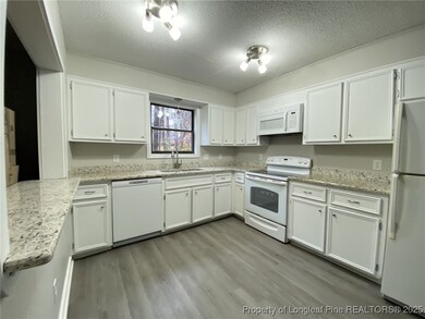 314 Watergap Dr, Fayetteville, NC 28314 - photo 5