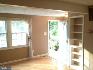 11554 Ivy Bush Ct, Reston, VA 20191 - photo 4