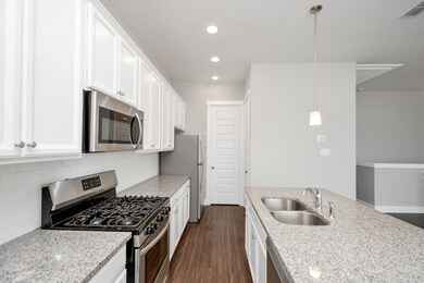 708 Strawberry Pines Ct, Houston, TX 77009 - photo 6