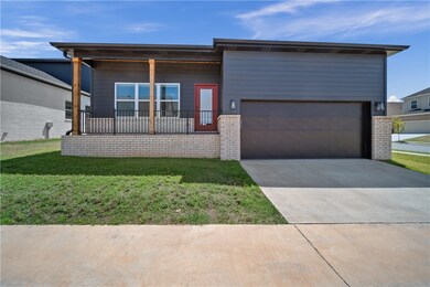Gorgeous maintenance free living!